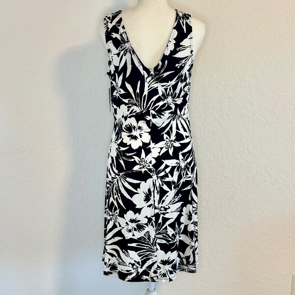 Harper 241Sleeveless Black and White Tropical Leaf Dress, Size M, NWT - Picture 5 of 9